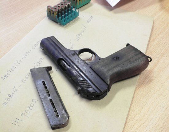 Mezi odevzdanými zbraněmi v rámci zbraňové amnestie byla i pistole ČZ 24, která byla již značně zkorodovaná, ale přesto mohla být nebezpečná.
FOTO: PČR