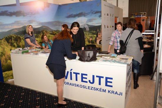 Moravskoslezský kraj se v Bratislavě prezentoval jako hostitel hokejového mistrovství světa, ale návštěvníkům veletrhu prezentoval také přírodní krásy regionu.
FOTO: DAVID MACHÁČEK