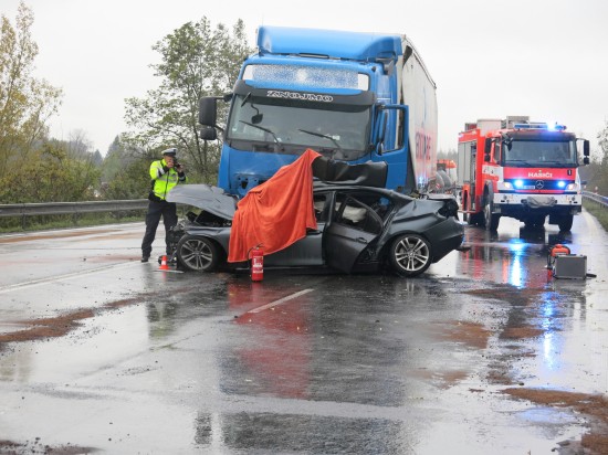 V průběhu loňského roku šetřili policisté na Novojičínsku 1 324 dopravních nehod, při nichž zemřelo šest osob a dalších 43 lidí se těžce zranilo.
ILUSTRAČNÍ FOTO: ARCHIV PČR