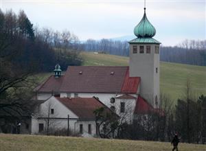 Kostel sice stojí na katastru obce Trnávka, na jeho opravy však z obecního rozpočtu přispívá i sousední obec Kateřinice.
FOTO: ILONA MAZALOVÁ