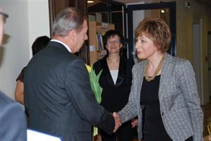 Starosta u příležitosti Dne učitelů ocenil čtyřiadvacet nejlepších pedagogických pracovníků ze všech kopřivnických škol a školských zařízení.
FOTO: DANA HOĎÁKOVÁ