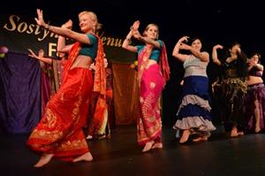 Pořádající skupina Farridah v rámci festivalu Šostýnská Venuše předvedla divákům nejrůznější žánry orientálního tance.
FOTO: DAVID MACHÁČEK