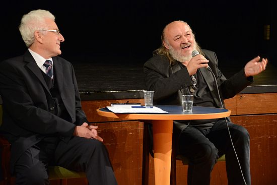 Jedním z hostů letošního 18. ročníku setkání TGM a současnost byl také zpěvák František Segrado, který nejen promluvil, ale také zazpíval.
FOTO: DAVID MACHÁČEK
