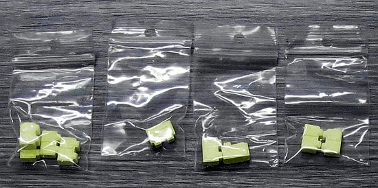 Tablety extáze ve tvaru kostek stavebnice Lego byly jedním z úlovku Policie ČR při kontrolách řidičů v našem regionu.
FOTO: PČR
