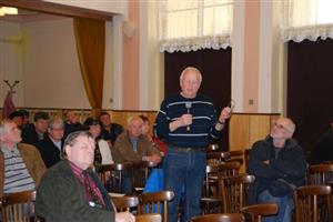 Podstatně delší diskuze probíhala na veřejném setkání s představiteli radnice v Katolickém domě v Lubině než ve Vlčovicích.
FOTO: ROMANA BUKOVSKÁ