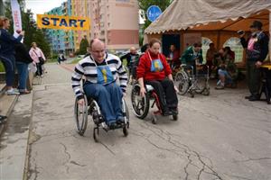 Mezi královské disciplíny sportovních her zdravotně postižených tradičně patří jízda mechanických vozíků.
FOTO: DAVID MACHÁČEK