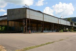 Nevyužívaný objekt bývalé slévárny poblíž vlakového nádraží je znovu zvažovaným místem pro možný přesun muzea automobilky Tatra.
FOTO: DAVID MACHÁČEK