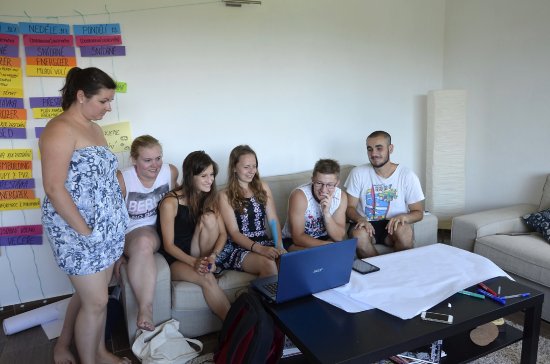 Minulý víkend se sjeli do Závišic členové Národního parlamentu dětí a mládeže, aby připravovali program na nadcházející půlrok.
FOTO: ANNA MURKOVÁ