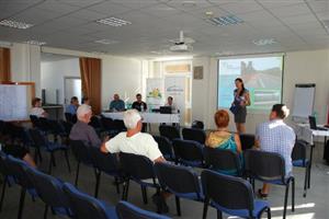 Za slabšího zájmu proběhlo na radnici veřejné projednání konceptu nového cyklogenerelu v pondělí 12. září. O to víc se mohli přítomní dotazovat.
FOTO: JANA HROMOČUKOVÁ