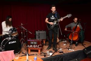 Kopřivnice byla v neděli nejmenším městem, ve kterém se britská kapela Buriers zastavila během svého aktuálního evropského turné.
FOTO: DAVID MACHÁČEK