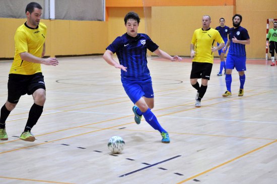 Futsalisté FU Kopřivnice vedli doma nad Krmelínem 3:0, ale nakonec brali v tomto utkání jen bod za remízu 6:6.
FOTO: KRISTINA ČABLOVÁ