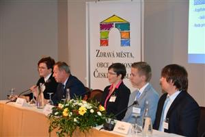Na konferenci Zdravých měst v Praze prezentovala Kopřivnice své uplatňování metodiky místní Agendy 21.
FOTO: BARBORA MUŽÍKOVÁ