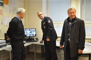 Zpřístupnění kamerového systému na obvodním oddělení Policie ČR v Kopřivnici proběhlo za účasti starosty města Miroslava Kopečného.
FOTO: KRISTINA ČABLOVÁ