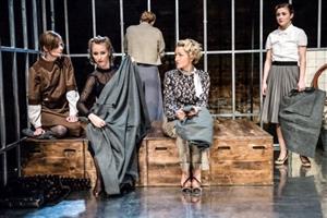 Švandovo divadlo přiveze za týden pozoruhodný kus svého repertoáru. V jedné z rolí ve hře Pankrác ’45 se objeví i původem místní herečka Andrea Buršová.
FOTO: IVO DVOŘÁK