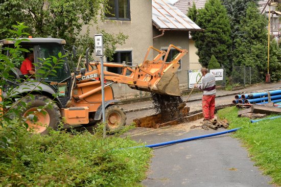 Vloni SmVaK investoval do obnovy vodovodů v Kopřivnici téměř 13 milionů. Letos se rekonstrukce vodovodního řadu dočkají v Lubině.
FOTO: DAVID MACHÁČEK