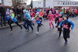 Na start Mořkovského zajíčka se postavilo celkem 122 dětí. Ty podle kategorie absolvovaly trať dlouhou 80 až 800 metrů.
FOTO: DAVID MACHÁČEK