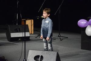 Daniel Jašek ze ZŠ Alšova je nejmladším finalistou letošního ročníku KoprStar. Poslední koncert čeká desítku nejlepších 28. března.
FOTO: DAVID MACHÁČEK