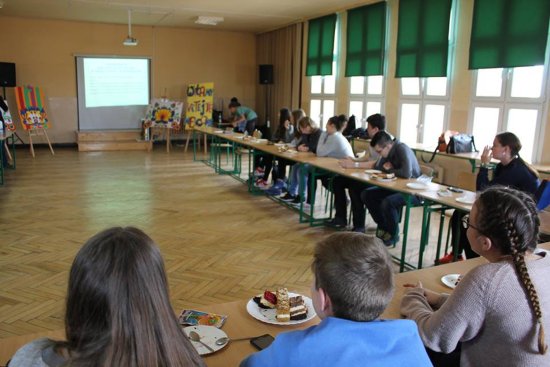 Dvouletý mezinárodní projekt vyvrcholil minulý týden prezentací metodiky fungování dětského zastupitelstva v Myszkówě.
FOTO: DZ KOPŘIVNICE