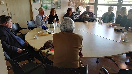 V rámci návštěvy partnerského města Trappes proběhlo i jednání o další spolupráci na půdě tamní radnice.
FOTO: MICHAELA RAŠKOVÁ
