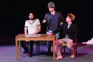 Kvarteto ostravských herců bavilo kopřivnické publikum svým kabaretním programem Tři tygři už podruhé. Hostování komiků přihlíželo zaplněné kino.
FOTO: DAVID MACHÁČEK