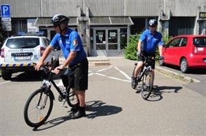 Strážníci Městské policie Kopřivnice budou nyní častěji hlídkovat v ulicích na jízdních kolech. Slibuje to alespoň místostarosta pověřený vedením MP.
FOTO: KRISTINA ČABLOVÁ