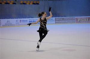 Klára Štěpánová (FSC Kopřivnice) vyhrála na domácím ledě kategorii juniorek, ale její příprava směřuje na závody s evropskou konkurencí.
FOTO: KRISTINA ČABLOVÁ
