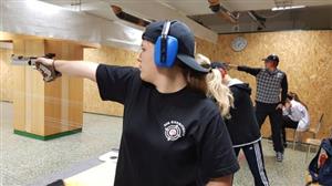 Andrea Kostelecká (SSK Kopřivnice) obsadila mezi deseti dorostenkami v disciplíně vzduchová pistole na 40 ran šestou příčku.
FOTO: MICHAL HROMOČUK