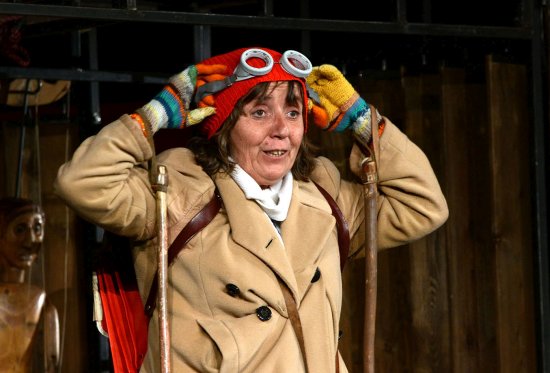 Bára Hrzánová v hlavní roli inscenace Hrdý Budžes znovu nadchla Kulturní dům v Kopřivnici.
FOTO: DAVID MACHÁČEK