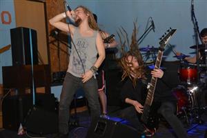 Valašskomeziříčská skupina Secrets of Separation zahájila deváté pokračování klubového minifestivalu Devil Hates Sekacz.
FOTO: DAVID MACHÁČEK