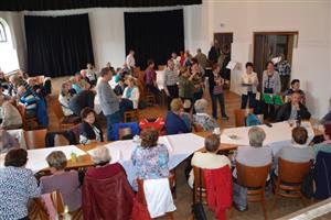 Přestože partnerská smlouva mezi Bánovci a Kopřivnicí nebyla oficiálně podepsána, proběhla už celá řada spolkových aktivit, jako například setkání seniorů z obou měst.
FOTO: D. HOĎÁKOVÁ