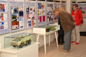U vstupu do stálé expozice Technického muzea je již týden instalována nová výstava zaměřená na 120 let výroby nákladních automobilů v Kopřivnici.
FOTO: DAVID MACHÁČEK
