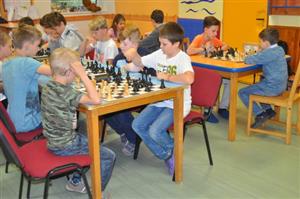 V Domě dětí a mládeže v Kopřivnici se na Velké ceně v šachu sešlo celkem 26 mladých žáků ze čtyř škol.
FOTO: KRISTINA ČABLOVÁ