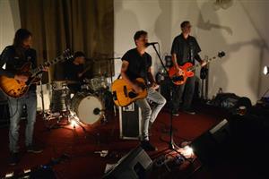 Americká kapela Paramount Styles odehrála svůj našlapaný koncert minulou středu ve společenském sále Vily Machů.
FOTO: DAVID MACHÁČEK