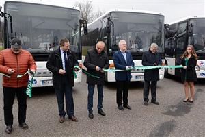 Na konci minulého týdne zahájil provoz v oblasti Nový Jičín východ nový dopravce. Flotila 73 nových, moderně vybavených autobusů vyrazila na cesty z kopřivnického polygonu.
FOTO: DAVID MACHÁČEK
