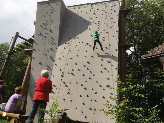 V rámci programu pro seniory nebudou ani letos chybět tradiční outdoorové aktivity ve skautském středisku Vanaivan, které se těší velkému zájmu. 
FOTO: PAVLA ZRUNKOVÁ