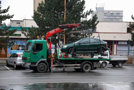 V příštím týdnu začne pravidelný jarní úklid komunikací ve městě. Řidiči by měli věnovat zvýšenou pozornost přechodnému dopravnímu značení, aby předešli odtažení svého vozu překážejícího čisticí technice.
ILUSTRAČNÍ FOTO: DANA HOĎÁKOVÁ