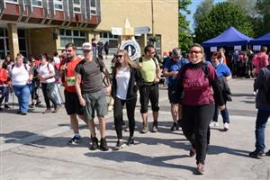 Větší část z téměř 2,5 tisíce účastníků Štramberského Jasoně vyrážela na zvolenou trasu z Kopřivnice.
FOTO: DAVID MACHÁČEK