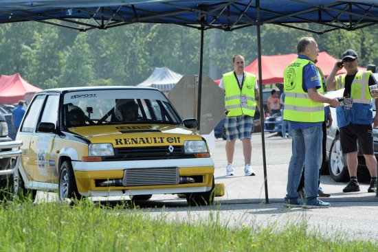 První závod série KoprCup přilákal v sobotu na polygon amatérské nadšence do motoristického sportu.
FOTO: DAVID MACHÁČEK
