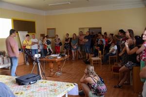 Prezentaci o možnostech využití objektu před časem opuštěného Denním stacionářem Kopretina si přišlo poslechnout asi 90 obyvatel Vlčovic.
FOTO: DAVID MACHÁČEK