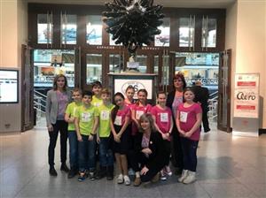 Žáci a učitelé ze Základní školy v Lubině si pro ocenění v soutěži Brána ke druhým zajeli minulý pátek do Národního technického muzea.
FOTO: ZŠ LUBINA