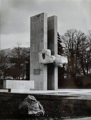 Památník Osvobození krátce po svém postavení     
FOTO: ARCHIV LAŠSKÉHO MUZEA