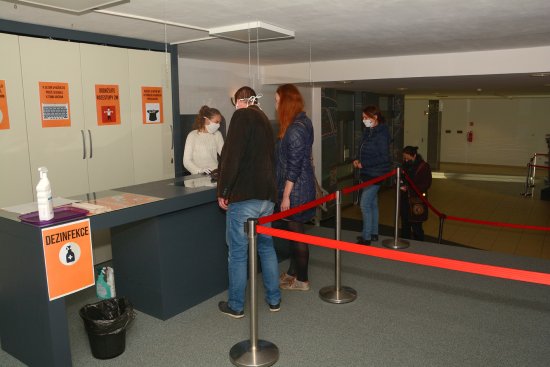 Za přísných hygienických opatření začalo 12. května promítat kopřivnické kino.
FOTO: DAVID MACHÁČEK