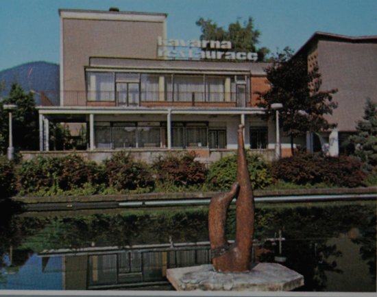 Socha Volavek na dobové pohlednici.
FOTO: ARCHIV LAŠSKÉHO MUZEA