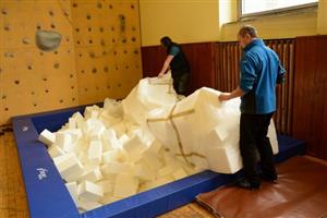 Dopadová jáma v gymnastické tělocvičně kopřivnického zimního stadionu prošla koncem května renovací.
FOTO: DAVID MACHÁČEK