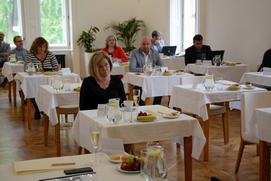 Zástupci měst sdružených v Benchmarkingové iniciativě 2005 jednali v závěru minulého týdne v prostorách Ringhofferovy vily i zdejší radnice. 
FOTO: DAVID MACHÁČEK