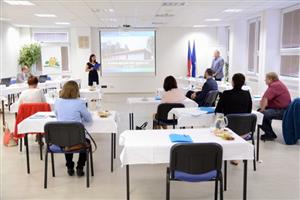 Starostové z obcí spadajících pod Kopřivnici se v závěru minulého týdne sešli na zdejší radnici. Jednali mimo jiné o opatřeních v nouzovém stavu.
FOTO: DAVID MACHÁČEK