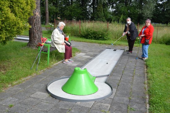 Od jamky k jamce byla první pokoronavirovou akcí, kterou pořádala kopřivnická radnice pro seniory.
FOTO: DANA HOĎÁKOVÁ