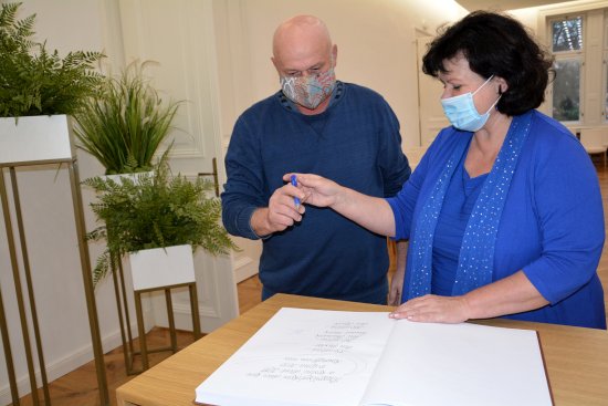 Petr Knebl byl jedním z oceněných dárců krve. V loňském roce dosáhl úctyhodného počtu 280  bezpříspěvkových odběrů.
FOTO: DANA HOĎÁKOVÁ