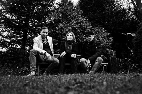 Trio Nekola tvoří (zleva) Tomáš Kocián, Marie Jalůvková a Michal Burget.  
FOTO: KAREL KUDERA