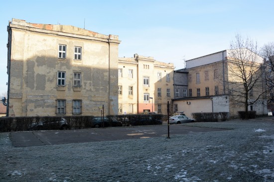 Chátrající objekt Kasáren na ulici České by mohla skupina privátních investorů proměnit v nájemní bydlení. O projektu už začali jednat na místní radnici.
FOTO: DAVID MACHÁČEK